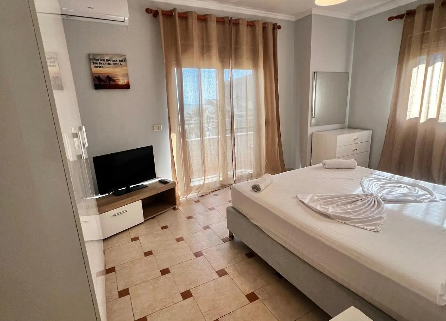 Romantic Couple Sea View Apartment 403 Durres