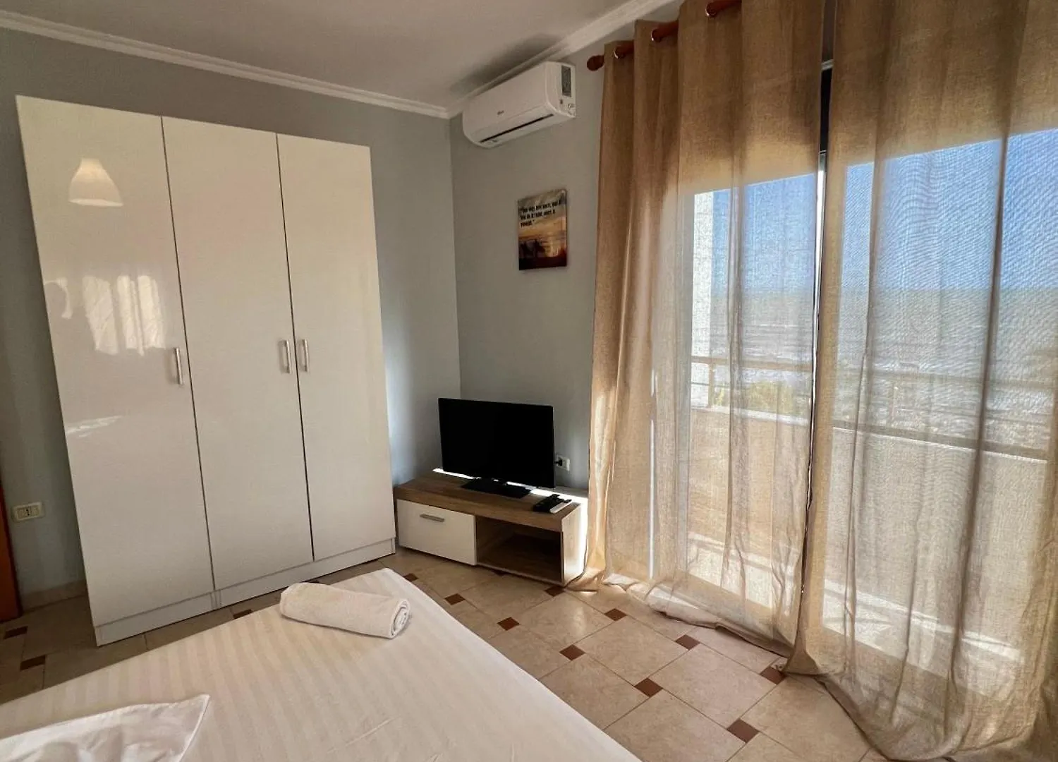 Romantic Couple Sea View Apartment 403 Durres
